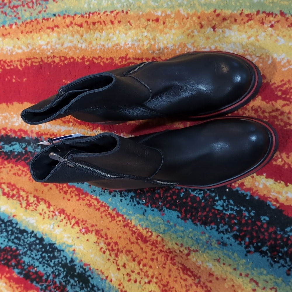 Bos. & Co. Black Leather Ankle Boots - Picture 6 of 7